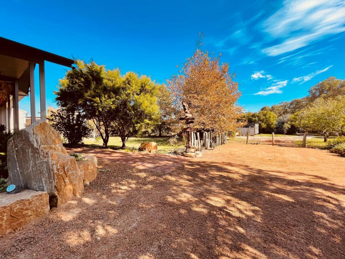 Margaret River Grape Juice Retreat Rustic Romantic Gateway 5Mins To Beaches & Town المظهر الخارجي الصورة